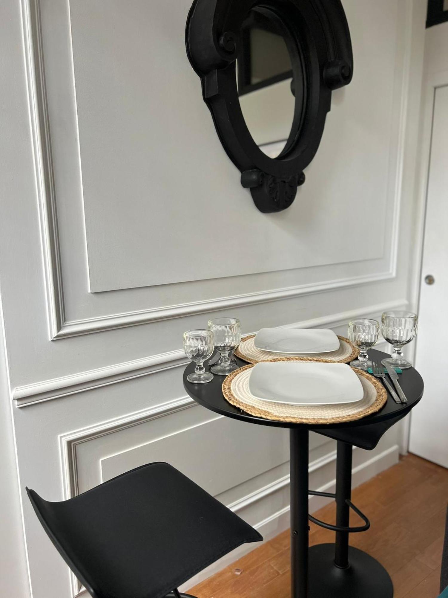 Un Studio Cosy Au Coeur De Paris 17 Batignolles , Monceau 外观 照片